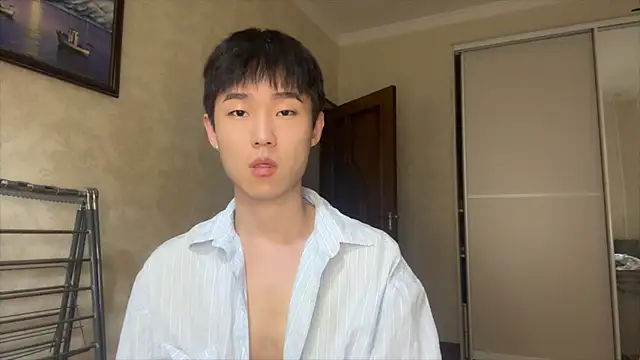 Snapshot of Brian_Stars chatting on 05-22-26, 06:46 Brian Stars online show from 05-22-26, 06:46