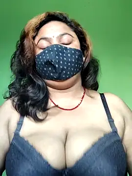 Snapshot of rani130 chatting on 10-09-25, 01:03 rani130 online show from 10-09-25, 01:03