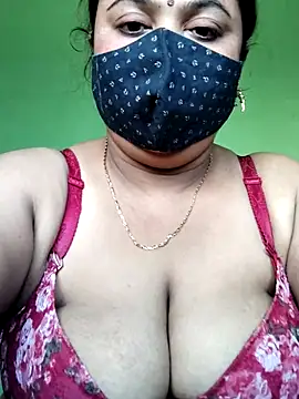 Snapshot of rani130 chatting on 10-15-25, 12:55 rani130 online show from 10-15-25, 12:55