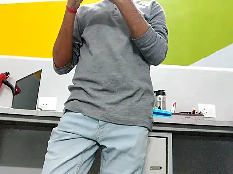 Snapshot of Lustyluckyy chatting on 02-28-25, 04:10 Lustyluckyy online show from 02-28-25, 04:10