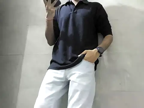 Snapshot of Lustyluckyy chatting on 10-08-25, 04:04 Lustyluckyy online show from 10-08-25, 04:04