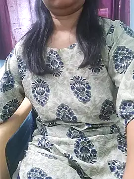 Snapshot of Jassi_Does chatting on 03-15-25, 08:37 Jassi Does online show from 03-15-25, 08:37