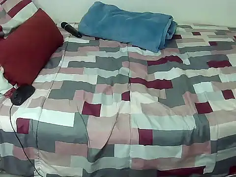 Snapshot of Queen_Pxoxo chatting on 03-20-25, 01:04 Queen Pxoxo online show from 03-20-25, 01:04