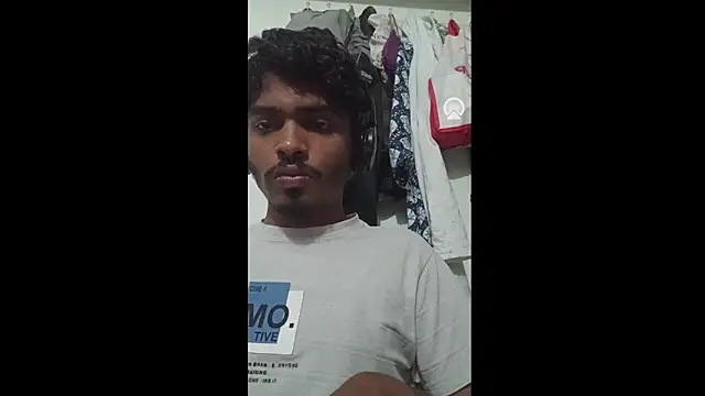 Snapshot of Harsh424242 chatting on 03-05-25, 06:34 Harsh424242 online show from 03-05-25, 06:34