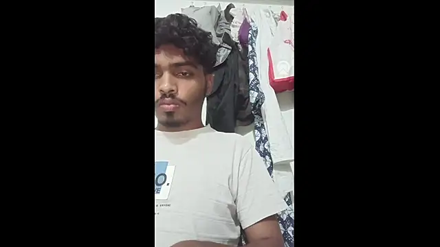 Snapshot of Harsh424242 chatting on 03-06-25, 08:41 Harsh424242 online show from 03-06-25, 08:41