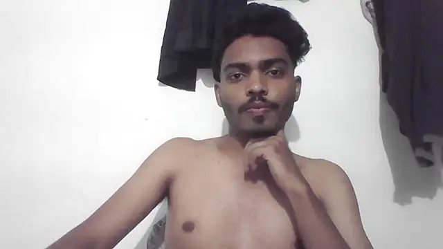 Snapshot of Harsh424242 chatting on 03-11-25, 06:19 Harsh424242 online show from 03-11-25, 06:19