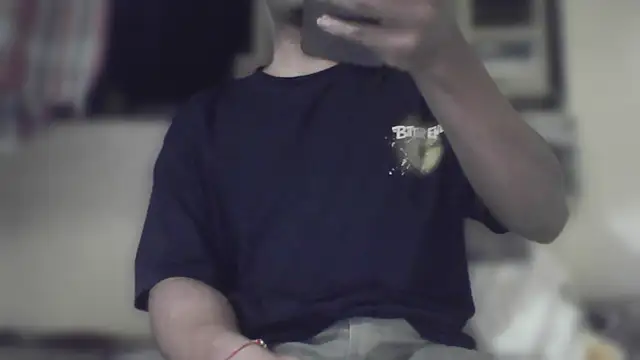 Snapshot of Harsh424242 chatting on 09-11-25, 04:40 Harsh424242 online show from 09-11-25, 04:40