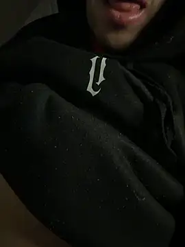 yaxxx03 online show from 10-17-25, 03:36