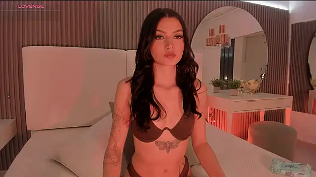 Snapshot of Giselle_royy chatting on 10-17-25, 09:06 Giselle royy online show from 10-17-25, 09:06