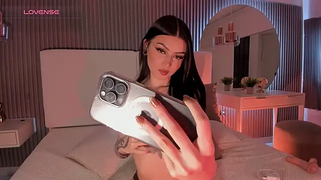 Snapshot of Giselle_royy chatting on 11-13-25, 08:19 Giselle royy online show from 11-13-25, 08:19