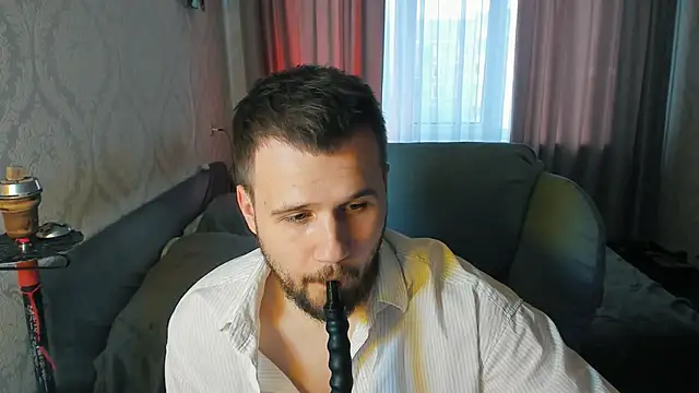 Snapshot of Vladik_b chatting on 05-25-26, 05:30 Vladik b online show from 05-25-26, 05:30