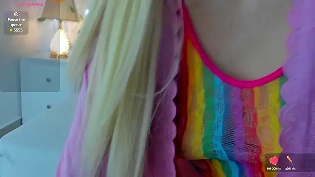 CandieGilson   online show from 03-10-25, 06:34