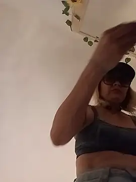 CandieGilson   online show from 09-27-25, 11:15