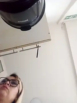 CandieGilson   online show from 10-01-25, 11:05