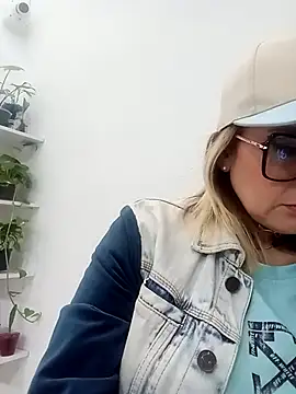 CandieGilson   online show from 11-13-25, 11:09