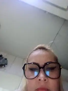 CandieGilson   online show from 12-16-25, 10:31