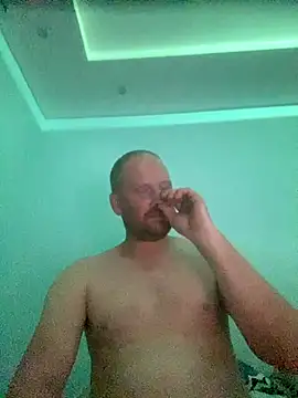 Snapshot of Krzysiekg123 chatting on 10-12-25, 09:25 Krzysiekg123 online show from 10-12-25, 09:25