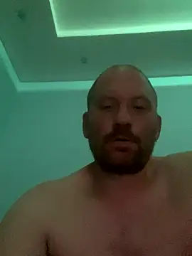 Snapshot of Krzysiekg123 chatting on 10-13-25, 05:13 Krzysiekg123 online show from 10-13-25, 05:13