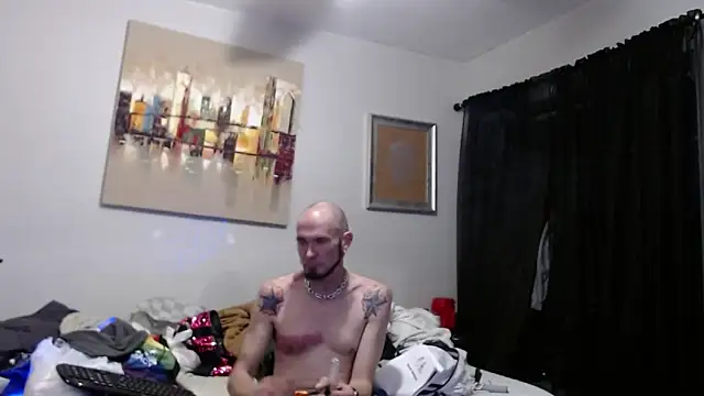 Snapshot of TommyDoggg chatting on 05-01-26, 02:16 TommyDoggg online show from 05-01-26, 02:16