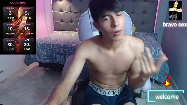 Snapshot of Estiv18_ chatting on 03-01-25, 03:43 Estiv18  online show from 03-01-25, 03:43