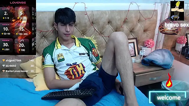 Snapshot of Estiv18_ chatting on 03-02-25, 07:10 Estiv18  online show from 03-02-25, 07:10