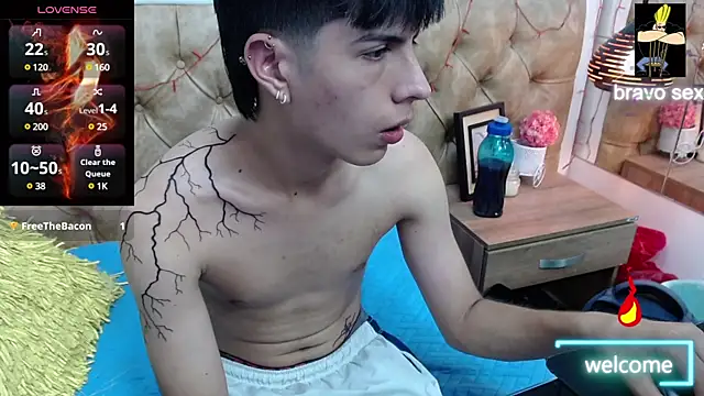 Snapshot of Estiv18_ chatting on 03-07-25, 08:45 Estiv18  online show from 03-07-25, 08:45