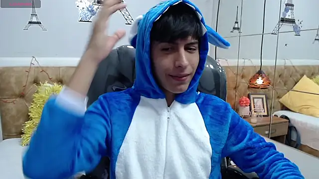 Snapshot of Estiv18_ chatting on 03-12-25, 01:58 Estiv18  online show from 03-12-25, 01:58