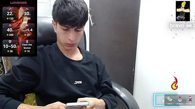 Snapshot of Estiv18_ chatting on 03-17-25, 01:08 Estiv18  online show from 03-17-25, 01:08