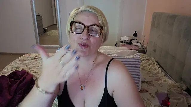 Snapshot of Pumabionda chatting on 11-28-25, 10:56 Pumabionda online show from 11-28-25, 10:56