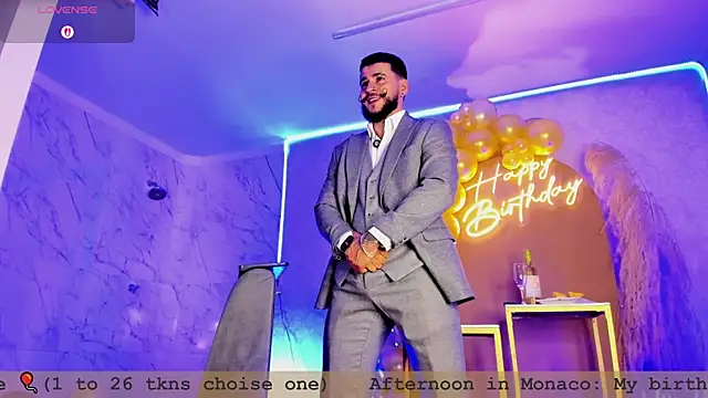 Snapshot of DickGriffith_ chatting on 11-28-25, 01:47 DickGriffith online show from 11-28-25, 01:47