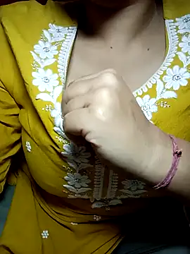 Snapshot of Mannat-222 chatting on 03-18-25, 04:59 Mannat-222 online show from 03-18-25, 04:59