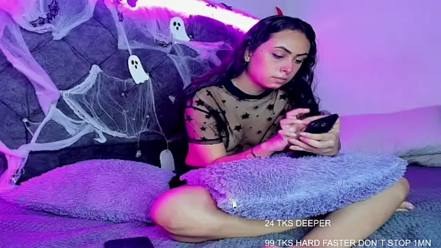 Snapshot of EmilyPacho_ chatting on 10-23-25, 08:18 EmilyPacho  online show from 10-23-25, 08:18