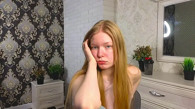 Snapshot of TheaGrayer chatting on 02-17-25, 11:13 TheaGrayer online show from 02-17-25, 11:13