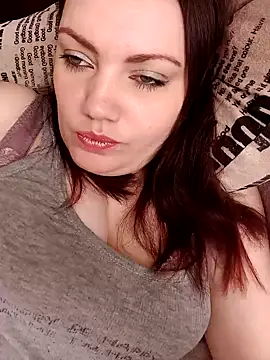 Snapshot of UniverseRegina chatting on 02-12-25, 03:51 UniverseRegina online show from 02-12-25, 03:51