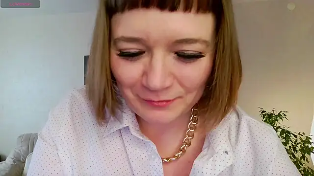 Snapshot of LizaMilfa chatting on 03-20-25, 11:05 LizaMilfa online show from 03-20-25, 11:05