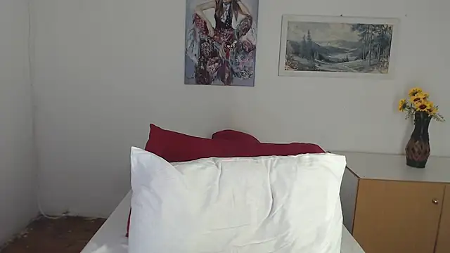 Snapshot of SATHIVA chatting on 10-29-25, 03:14 SATHIVA online show from 10-29-25, 03:14