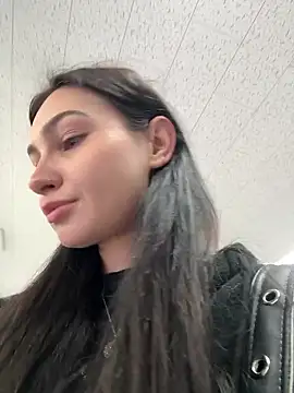 Snapshot of lunalovelee chatting on 09-28-25, 02:00 lunalovelee online show from 09-28-25, 02:00