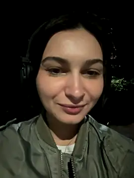 Snapshot of lunalovelee chatting on 09-29-25, 06:13 lunalovelee online show from 09-29-25, 06:13