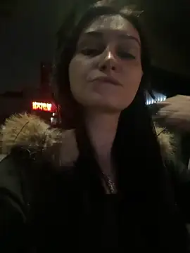 Snapshot of lunalovelee chatting on 10-11-25, 05:33 lunalovelee online show from 10-11-25, 05:33