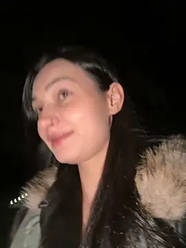 Snapshot of lunalovelee chatting on 10-21-25, 05:46 lunalovelee online show from 10-21-25, 05:46