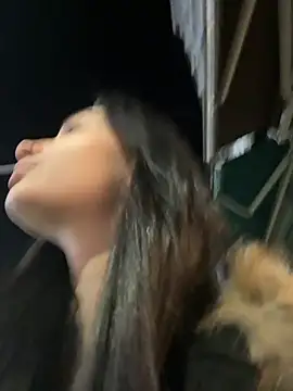 Snapshot of lunalovelee chatting on 10-22-25, 01:44 lunalovelee online show from 10-22-25, 01:44