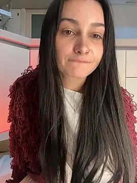 lunalovelee online show from 11-18-25, 04:22