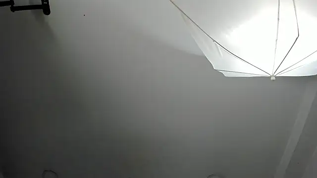 Snapshot of EmiliaRose_ chatting on 09-09-25, 09:03 EmiliaRose online show from 09-09-25, 09:03