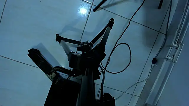 Snapshot of EmiliaRose_ chatting on 10-05-25, 08:51 EmiliaRose online show from 10-05-25, 08:51