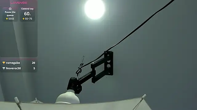 Snapshot of EmiliaRose_ chatting on 10-07-25, 09:01 EmiliaRose online show from 10-07-25, 09:01