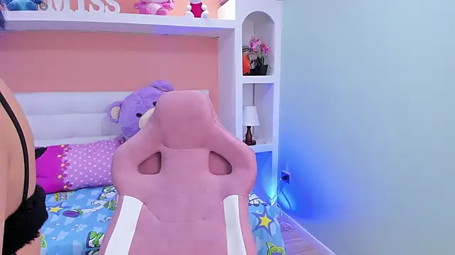 miss   megan online show from 09-29-25, 02:49