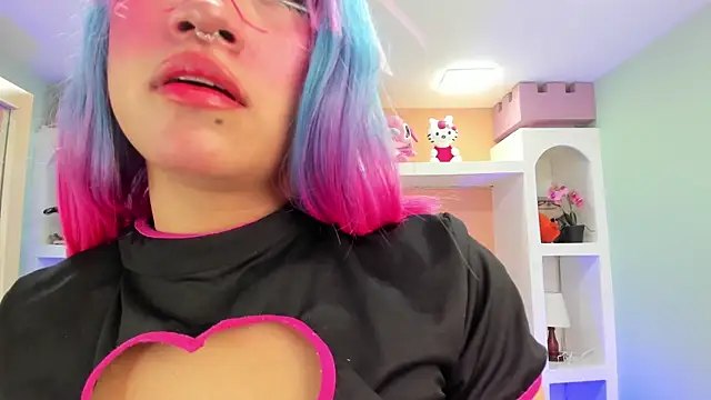 miss   megan online show from 10-07-25, 02:31