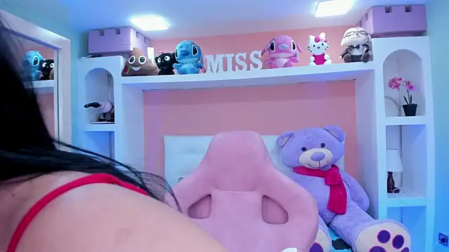 miss   megan online show from 10-25-25, 06:02