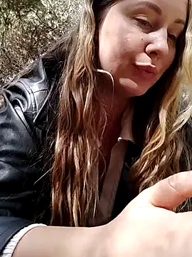 Snapshot of Mona_Plus chatting on 03-15-25, 12:02 Mona Plus online show from 03-15-25, 12:02