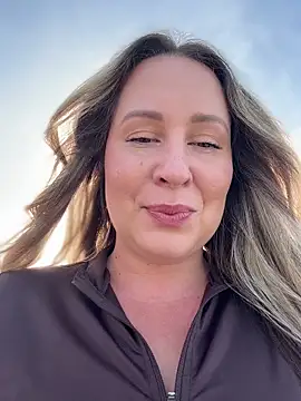 Mona Plus online show from 04-23-26, 07:20